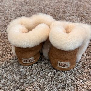 UGG Baby Suede Sheepskin Slippers - Tan- Size 4/5 (9-12 mths)